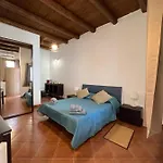 Vicolo del vento stanza scirocco